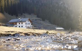 Rifugio Malga Ra Stua Vakantiehuis